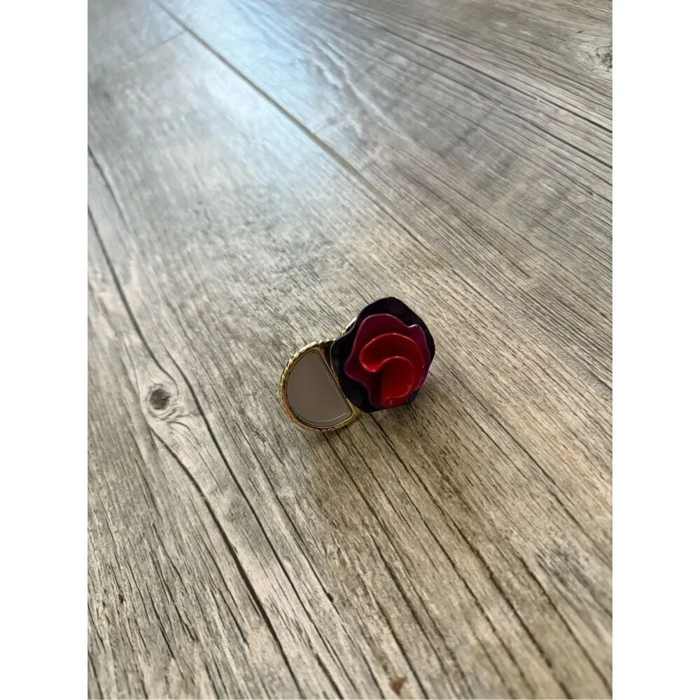 Lola Marc Jacob’s ring